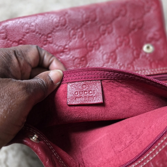 Gucci Red Guccissima Embossed Leather Wallet - Picture 10 of 11